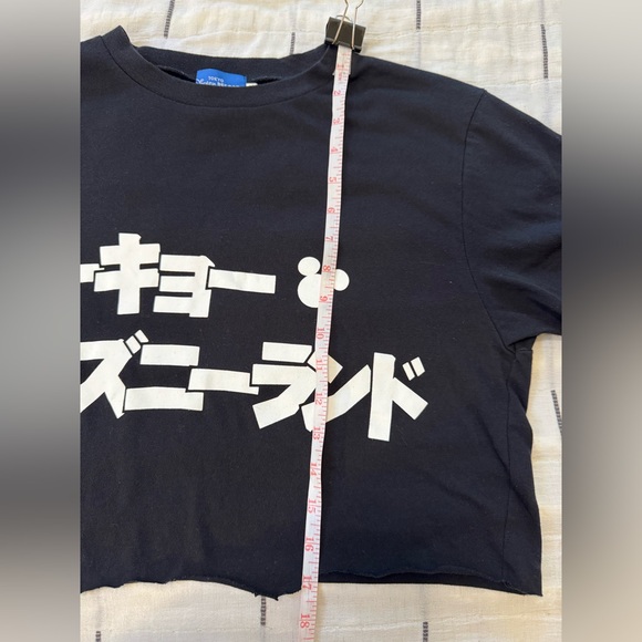 Tokyo Disneyland Cropped T-Shirt | Women's Black Graphic Tee | Size M - Picture 9 of 11